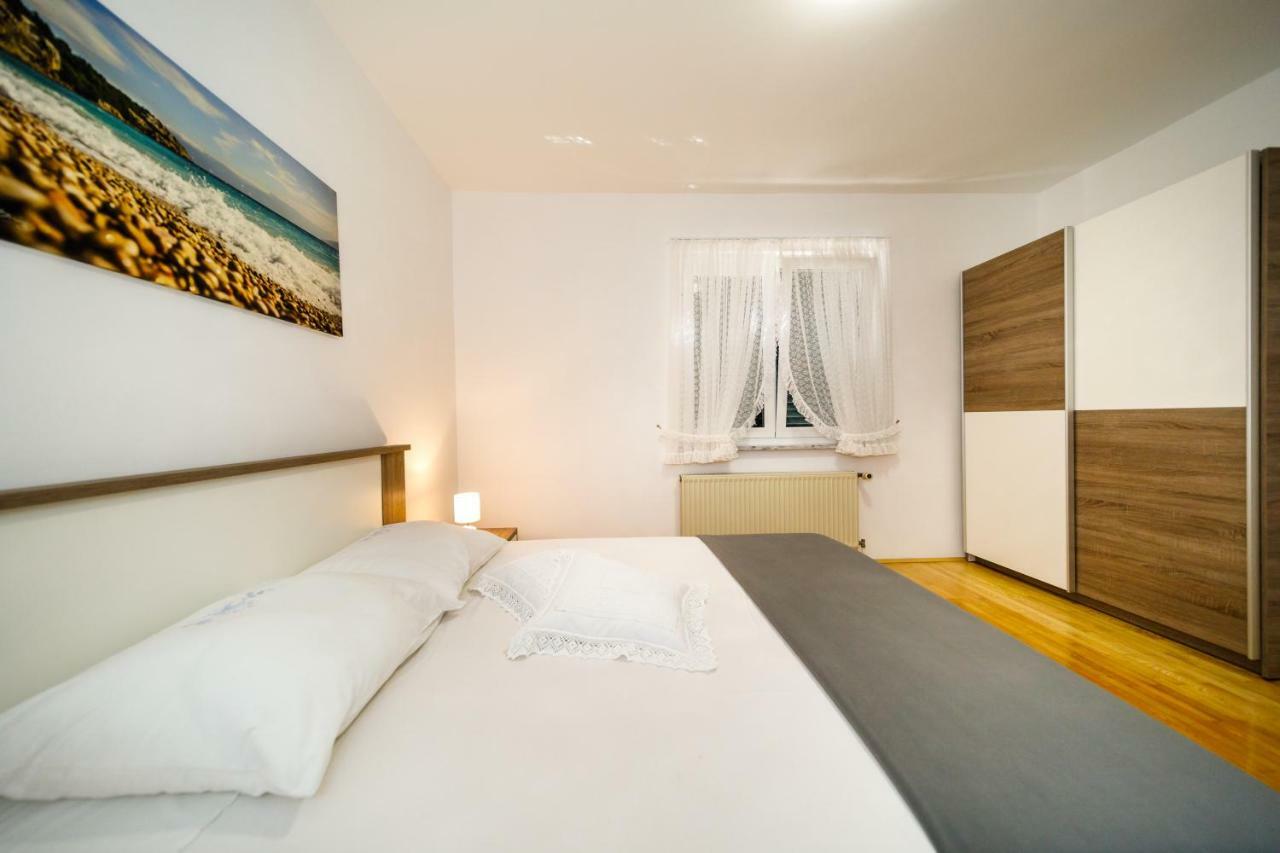 Apartment Anton Крк Экстерьер фото