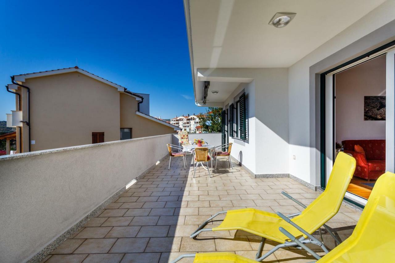 Apartment Anton Крк Экстерьер фото