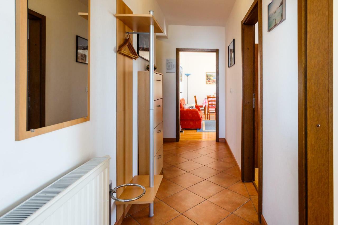 Apartment Anton Крк Экстерьер фото