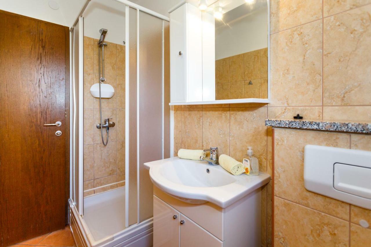 Apartment Anton Крк Экстерьер фото